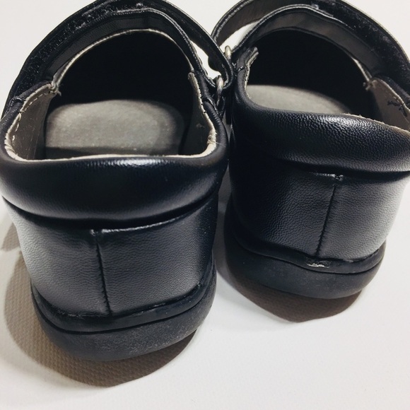 Nina little girls good quality Mary Jane shoes - Picture 4 of 5
